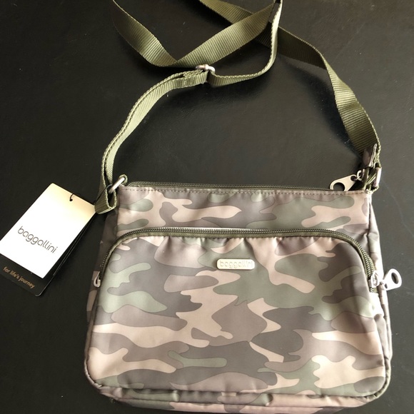 Baggalinni Camo Crossbody Bag-New - Picture 1 of 5